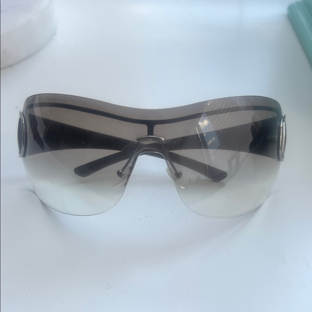 Gucci Black and Silver Sunglasses